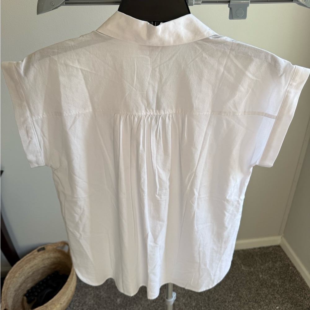 LOFT Women's Classic White‎ Blouse - Picture 4 of 4